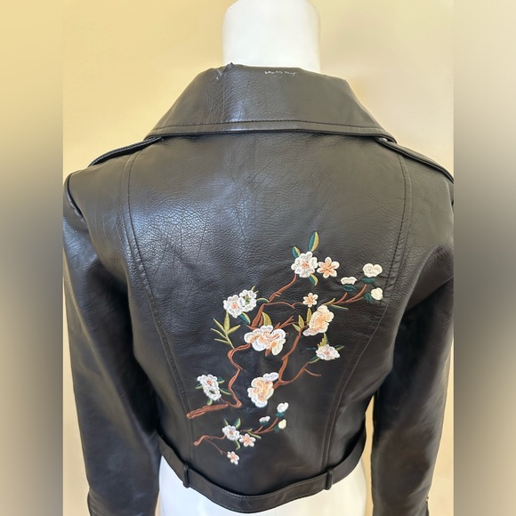 Romeo + Juliet Couture Moto Faux Leather Biker Flower Embroidered Jacket Sz Med - Picture 1 of 12